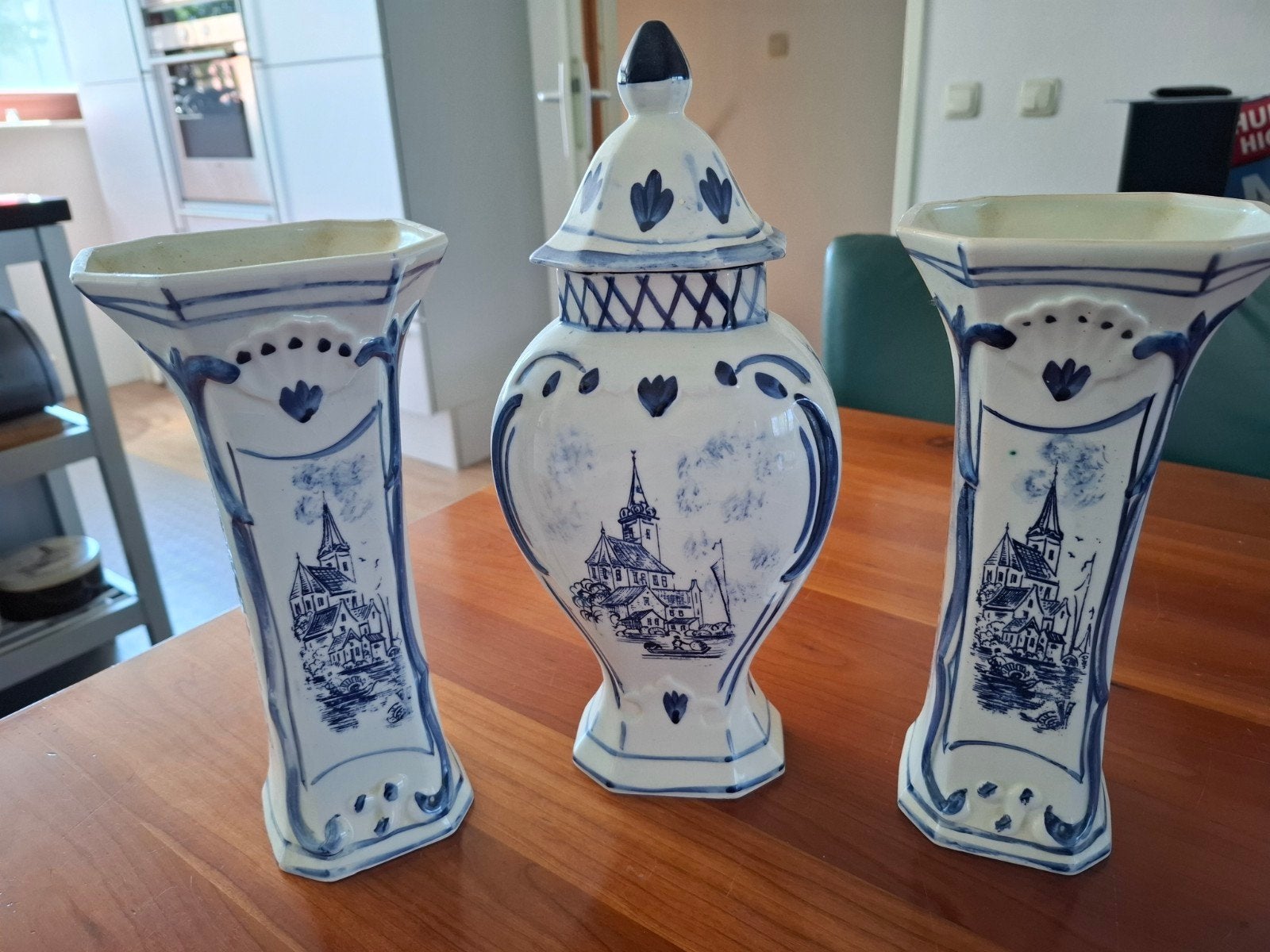 Prachtige Delfts Blauwe Kaststel - Handgeschilderd Holland, Antiek en Kunst, Ophalen of Verzenden