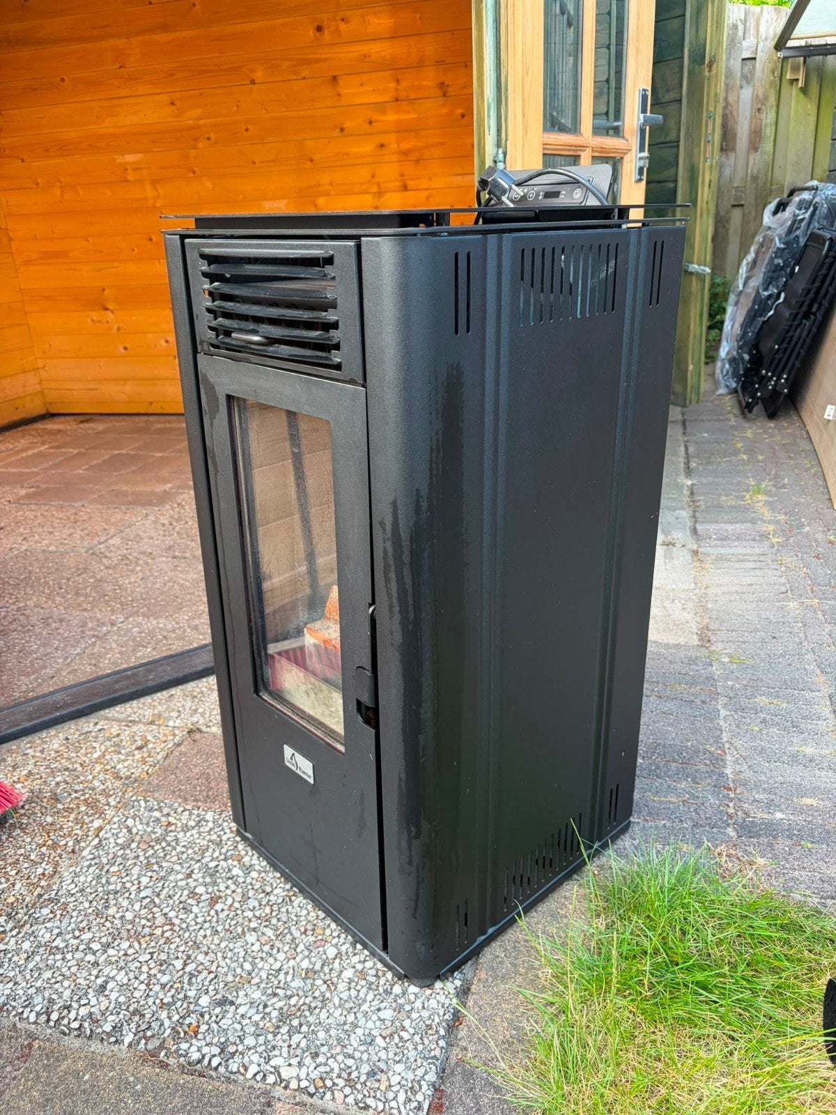 Livin' Flame Pelletkachel met afstandsbediening, Huis en Inrichting, Kachels, Ophalen, Gebruikt, Overige brandstoffen, Pelletkachel