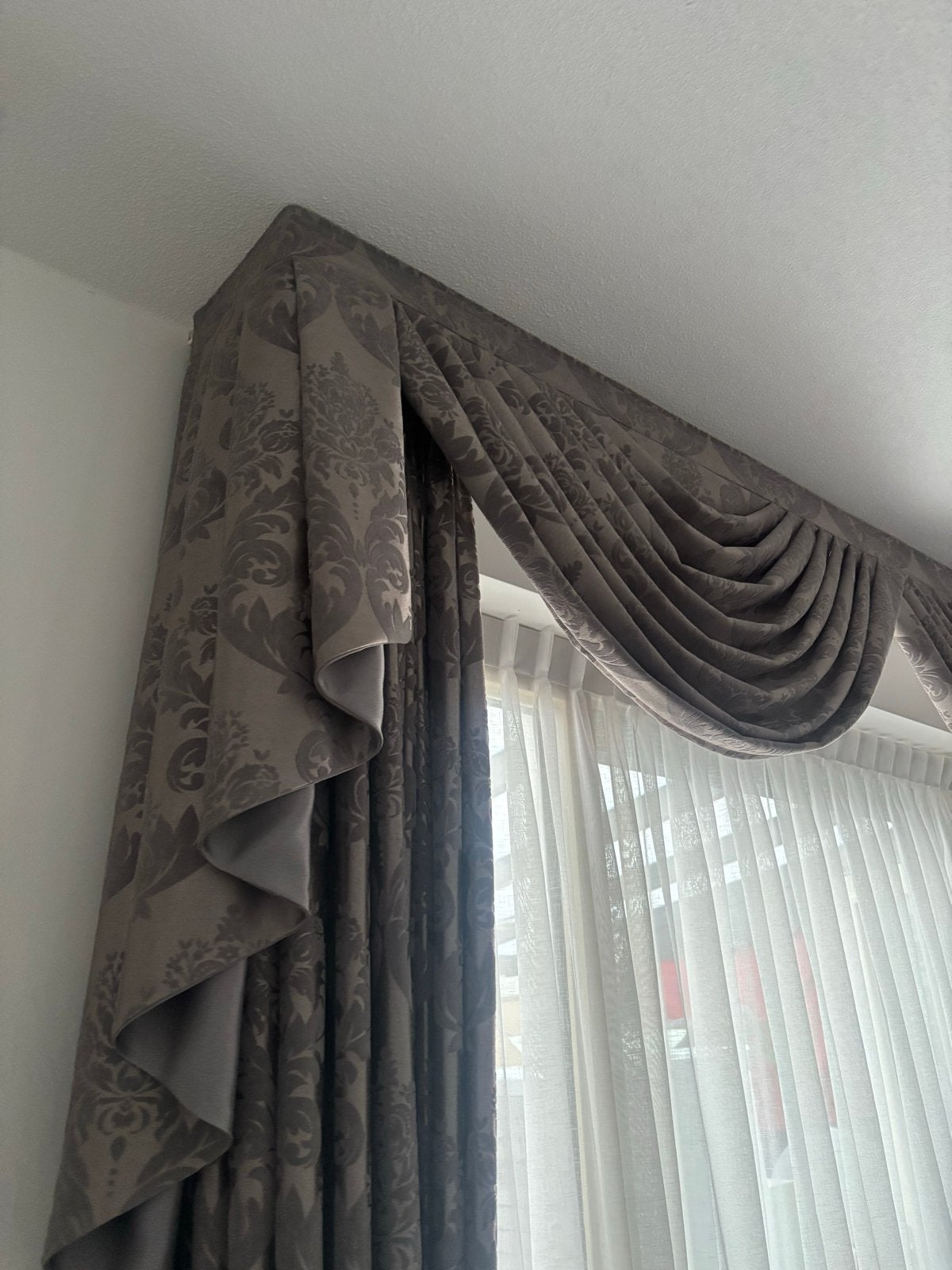 Luxe Gordijnen 350x260 cm met Valletjes en Embrasses, Huis en Inrichting, Stoffering | Gordijnen en Lamellen, Zo goed als nieuw