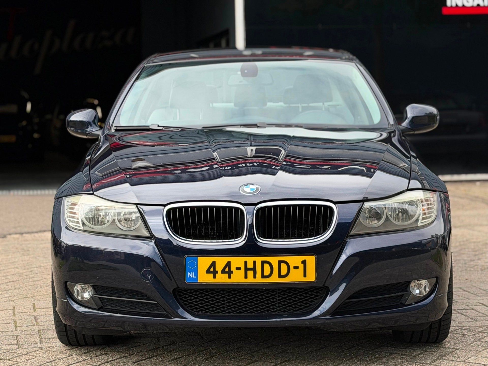 BMW 3-serie 318i Business Line NAVI/CRUISE/6-BAK | NETTE AUT, Auto's, Beige, Blauw, Parkeersensor, Origineel Nederlands
