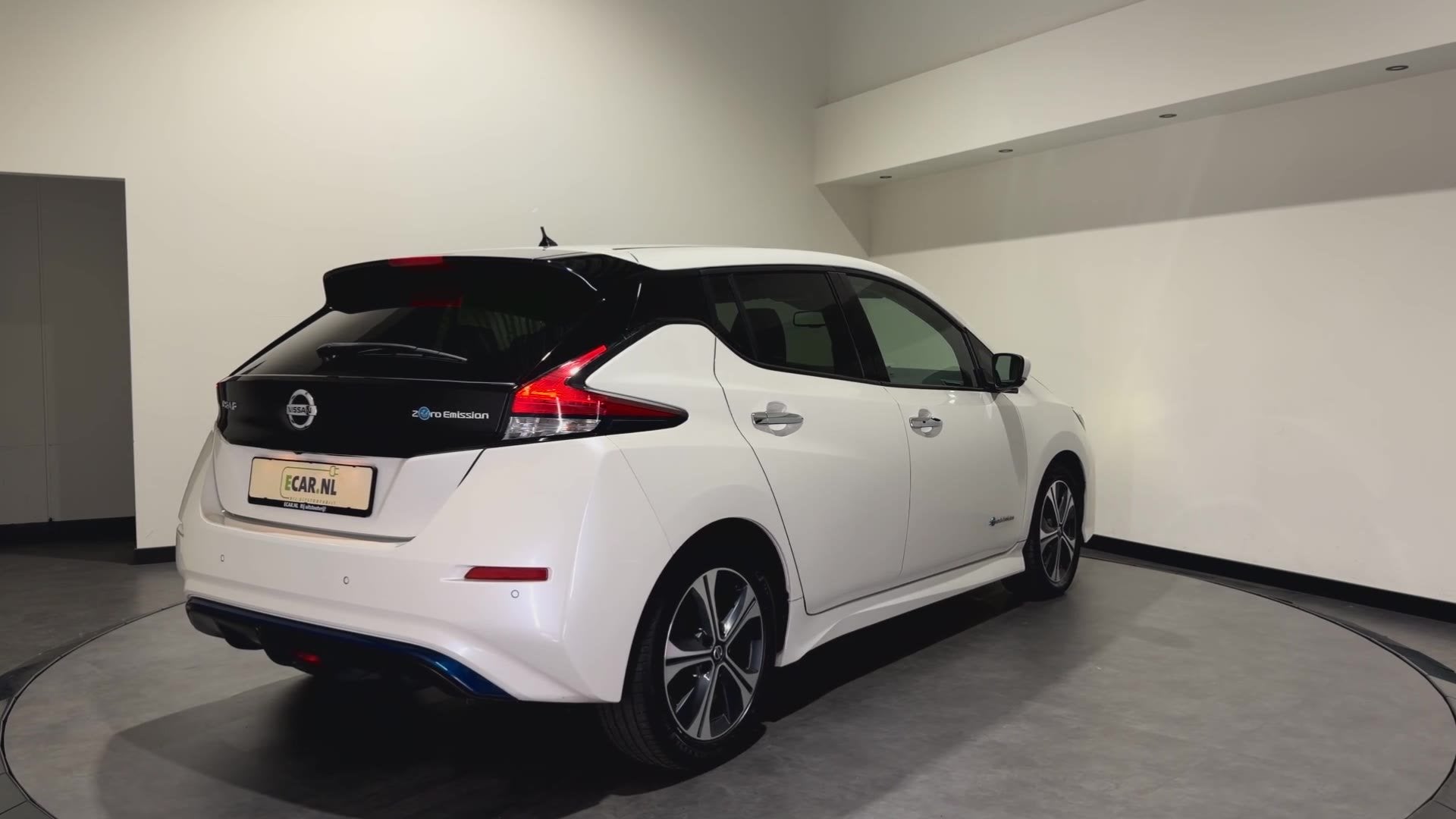 Nissan Leaf Visia 40 kWh | Tot € 3.000 klantvoordeel* | Ke, Gebruikt, Leder en Stof, Wit, 378 km