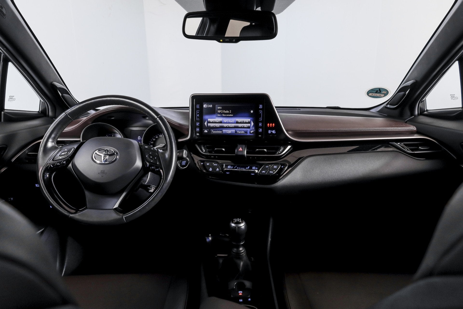 Toyota C-HR 1.2 116 PK Premium Orig NL | Adapt. Cruise | Sto, Voorwielaandrijving, Gebruikt, Euro 6, 116 pk