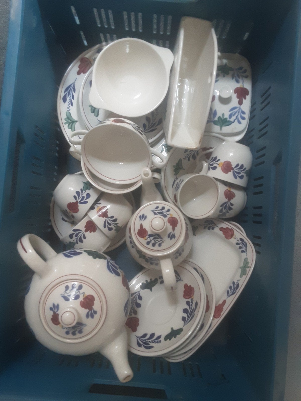 Krat met boerenbont servies, Ophalen, Aardewerk, Overige typen