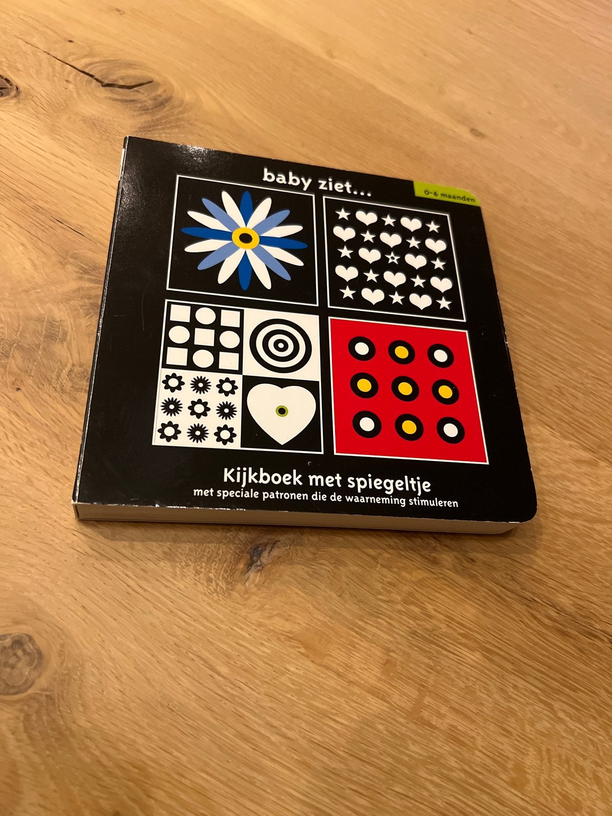 Baby Ziet... Kijkboek met spiegeltje (0-6 maanden), Ophalen of Verzenden, Nieuw, Uitklap-, Voel- of Ontdekboek, 0 tot 6 maanden