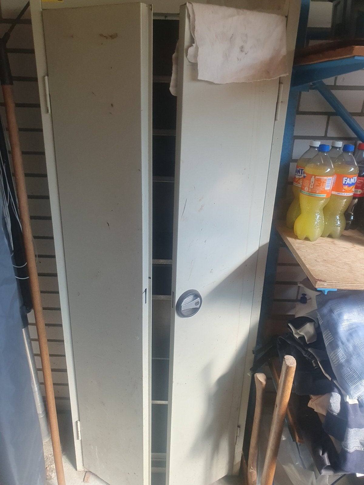 Metalen archiefkast met planken, Ophalen of Verzenden, Gebruikt, Industrieel