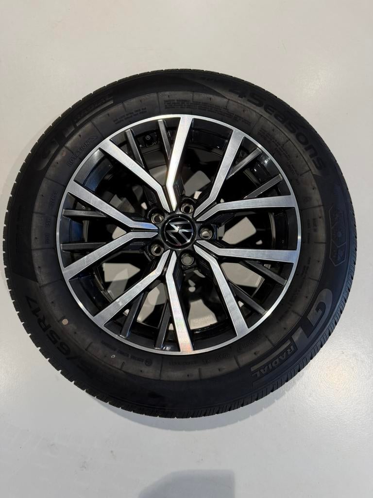 Originele VW velg 215 / 65 17, Ophalen