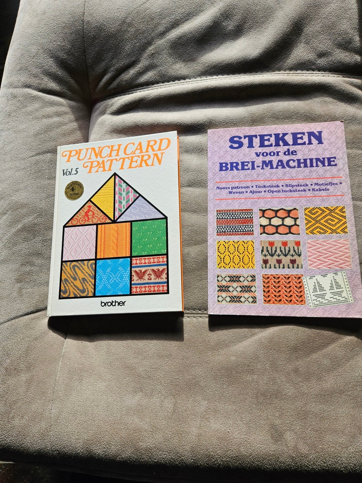 Breimachine patronenboeken: Punch Card Pattern & Steken, Ophalen