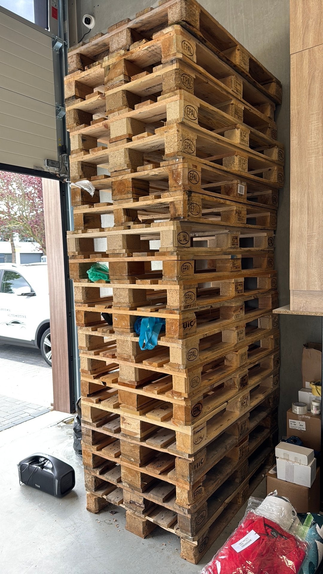 Euro pallet, Ophalen, Zo goed als nieuw