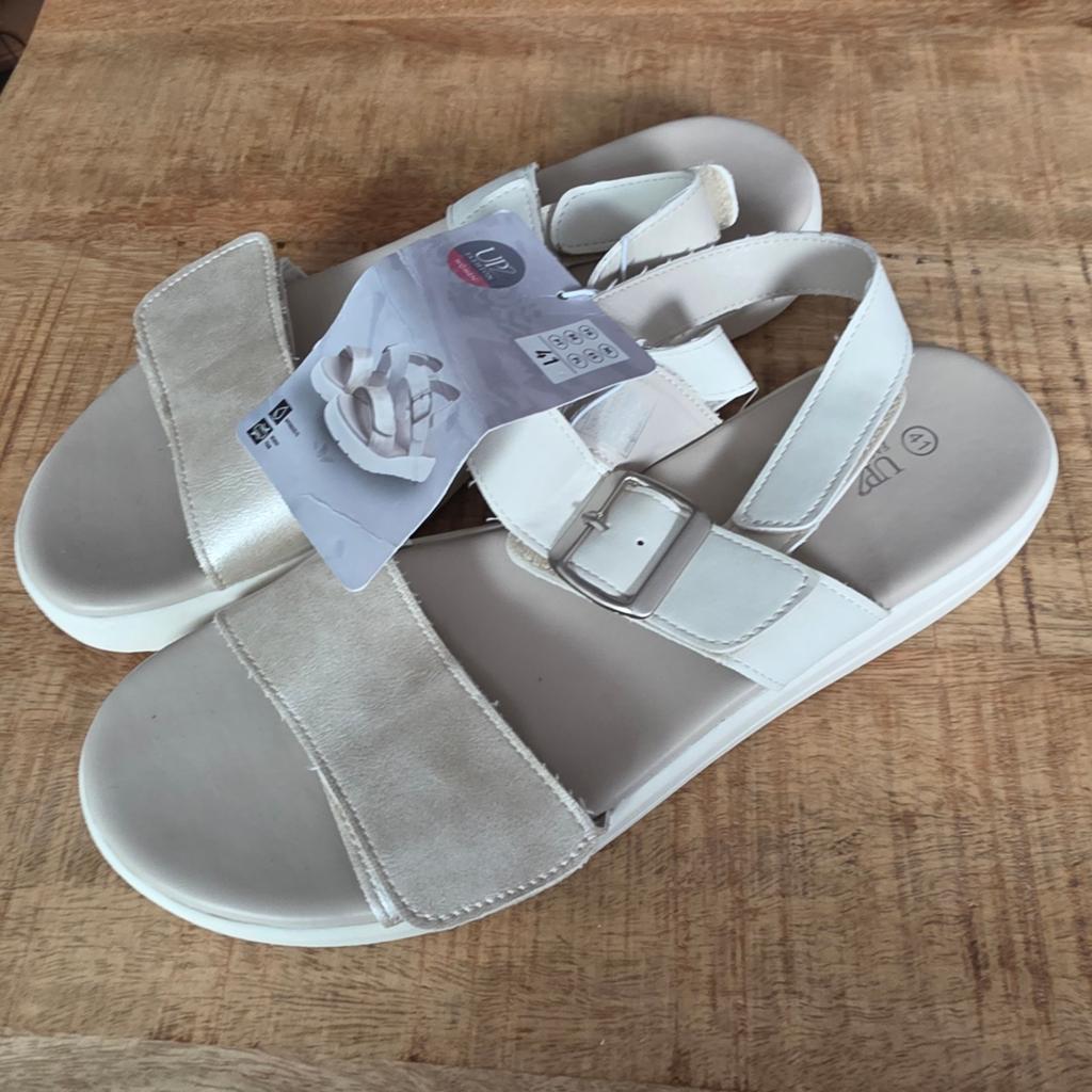 Nieuwe dames sandalen maat 41, Ophalen of Verzenden, Nieuw, Beige, Sandalen of Muiltjes
