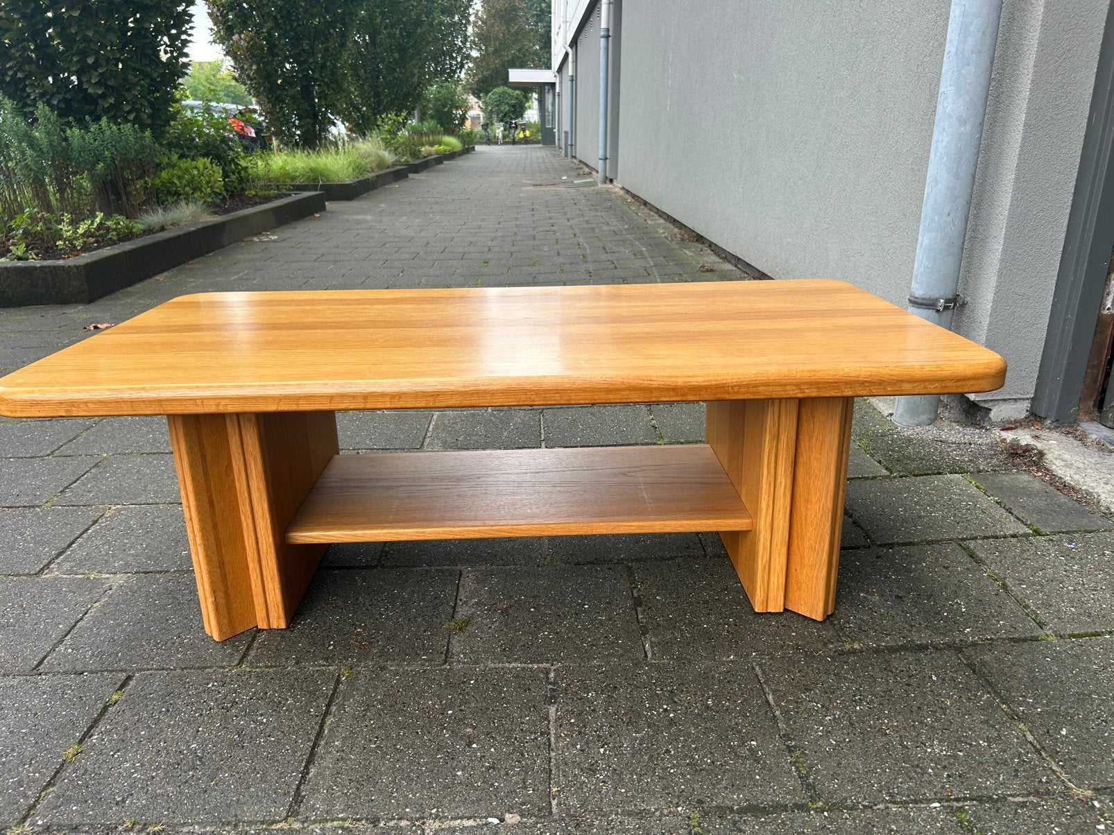 Grote houten salontafel met onderblad – 134  70 cm, Ophalen, Zo goed als nieuw, Vierkant, 50 tot 100 cm