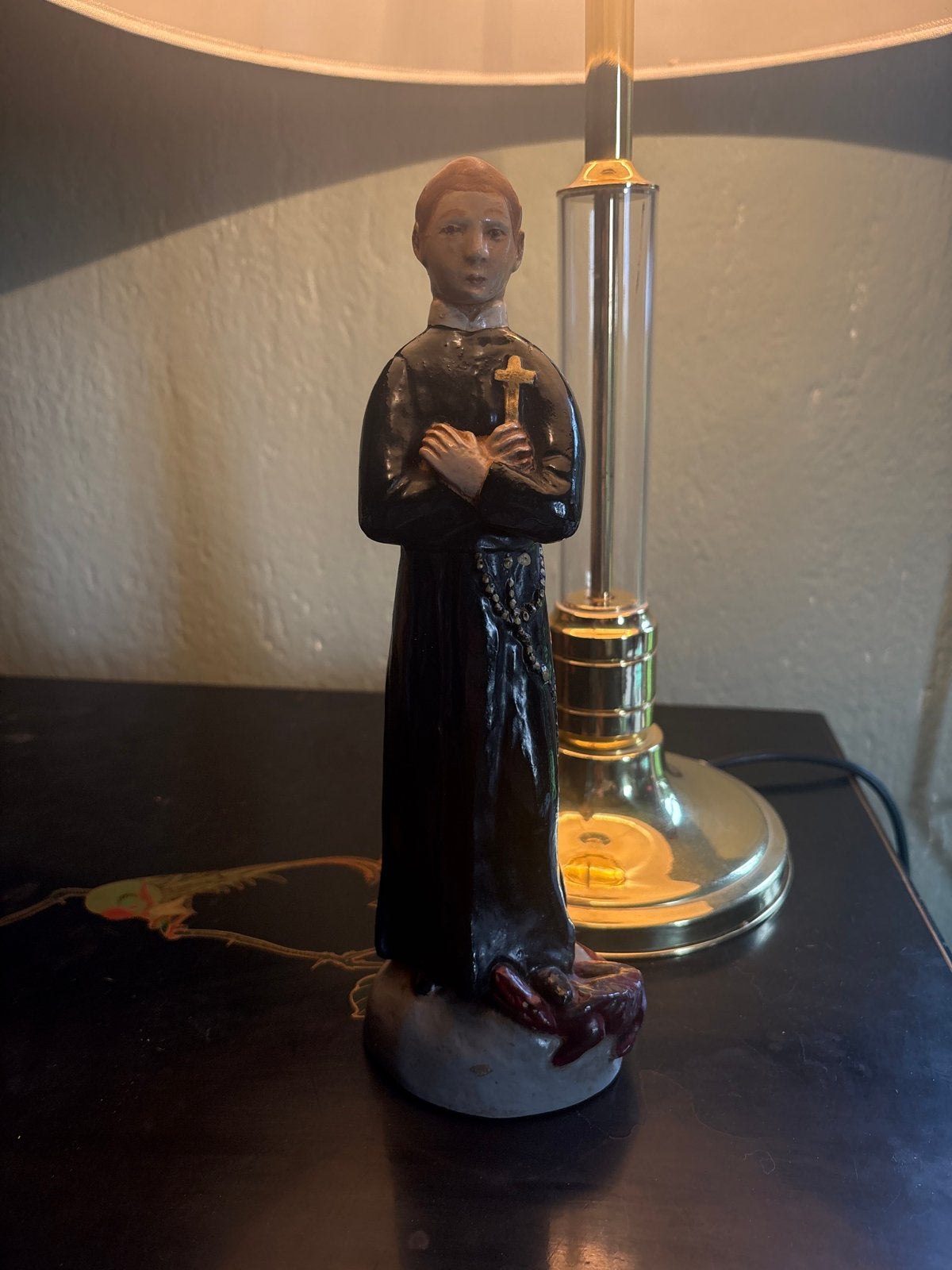 Antiek Heilig Beeld - Priester met Kruis en Rozenkrans, Ophalen of Verzenden