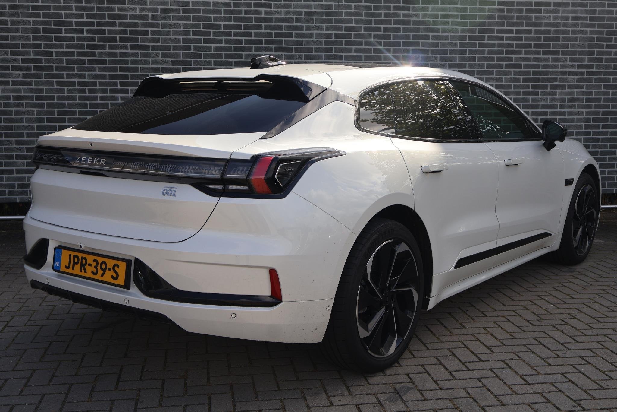 ZEEKR 001 RWD Long Range 100 kWh | V2L | 22kW Lader | Warmte, Auto's, Gebruikt, Wit, Origineel Nederlands, 330 min