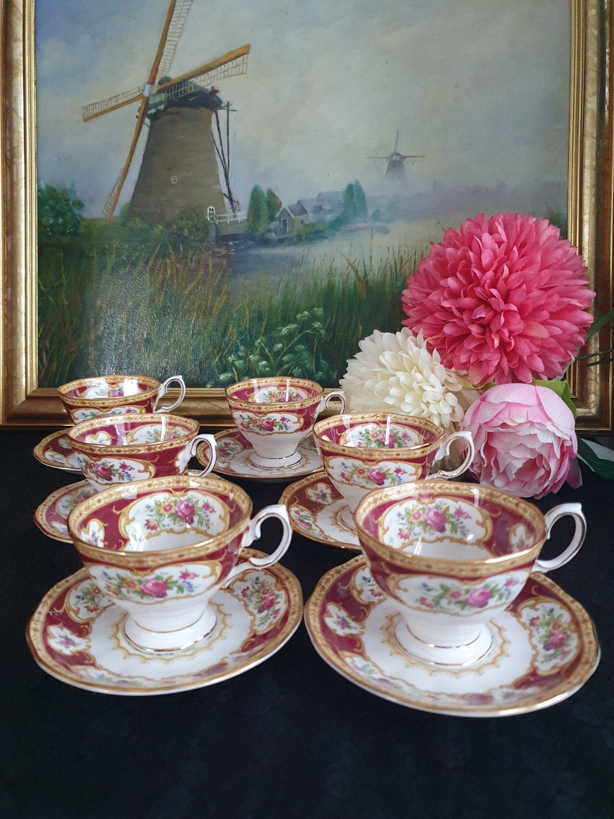 Royal Albert Lady Hamilton theekopjes(dames) en schotels set, Antiek en Kunst, Ophalen of Verzenden