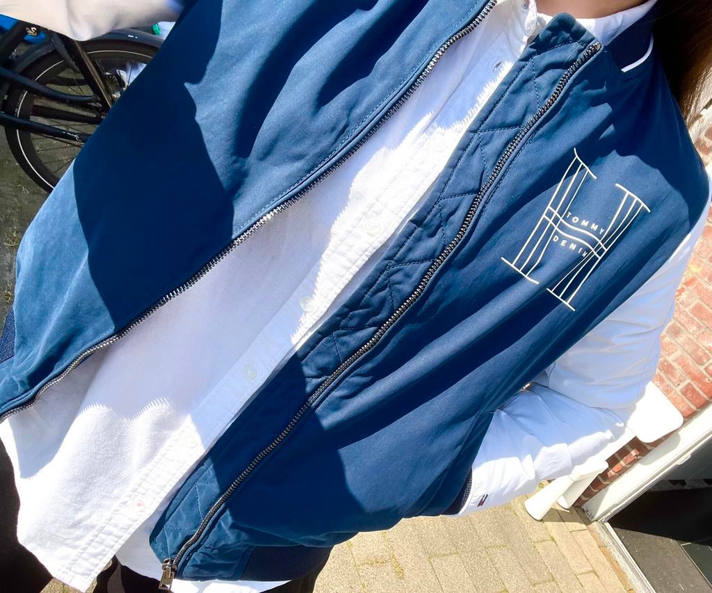 Tommy Hilfiger jas - maat S, Ophalen of Verzenden, Zo goed als nieuw, Blauw