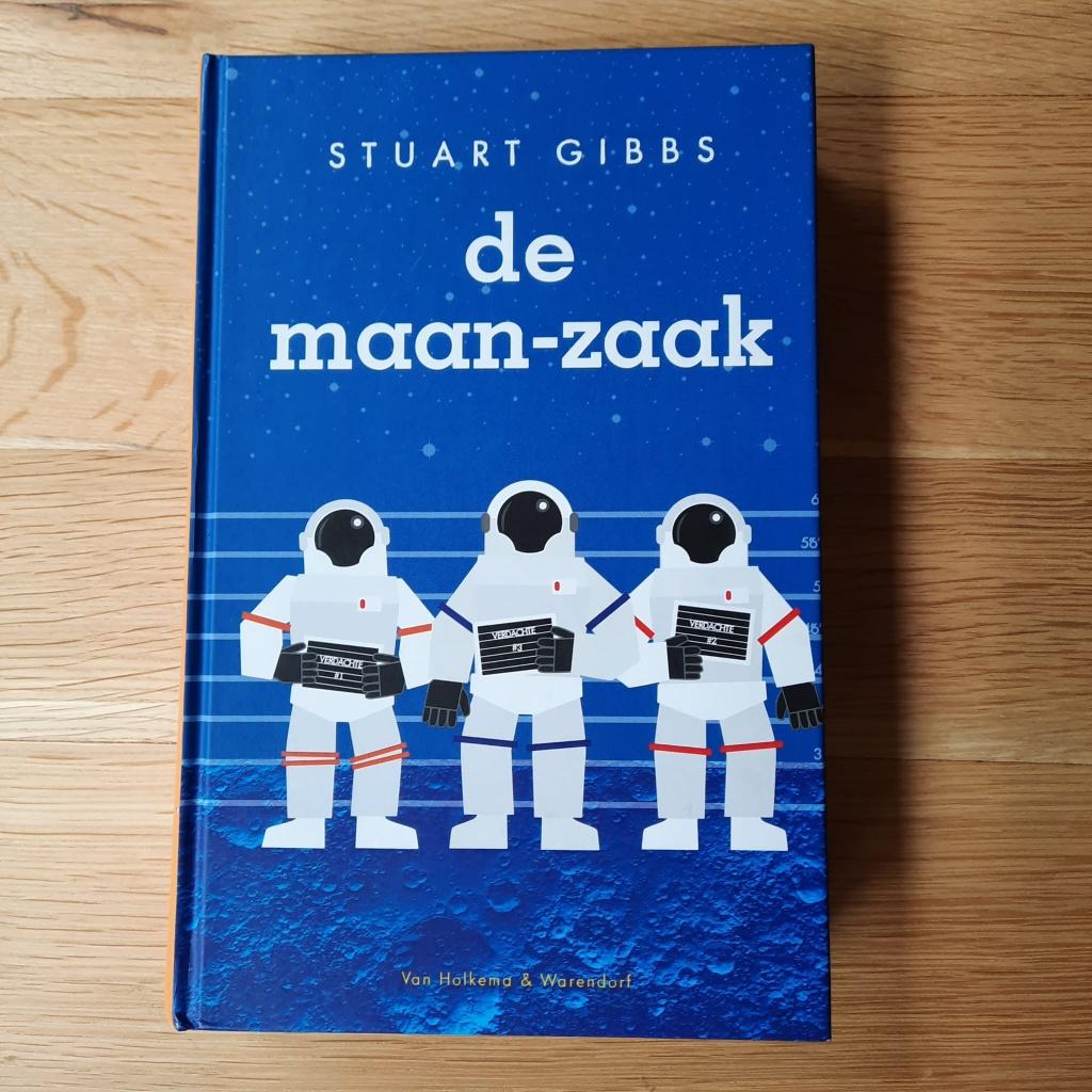 Stuart Gibbs | De Maanzaak, Ophalen of Verzenden, Zo goed als nieuw, Stuart Gibbs, Fictie