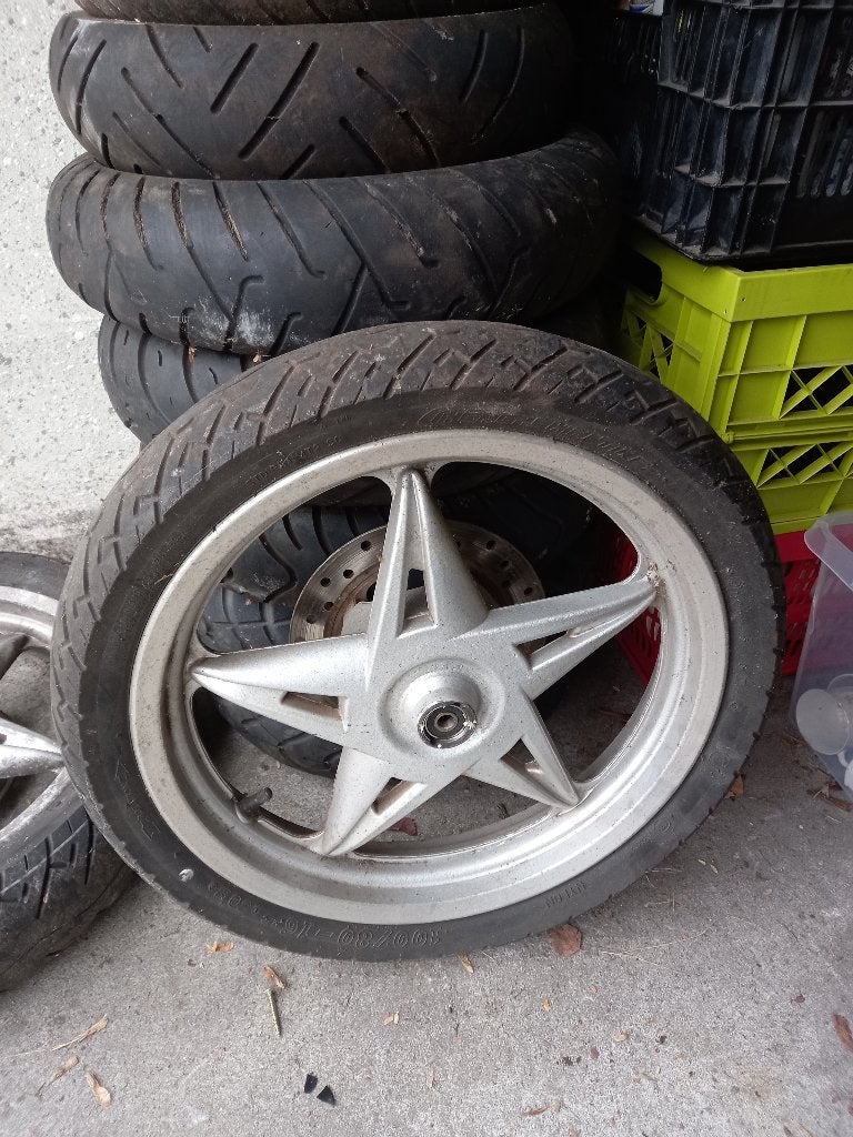 Motorscooter voorwiel 100/80/16, Ophalen of Verzenden, Gebruikt, Frame, Overige merken