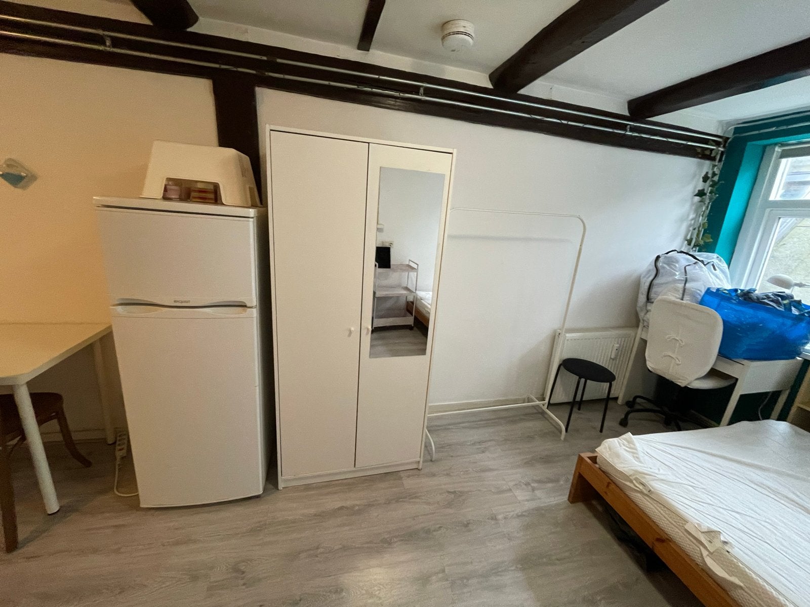 IKEA KLEPPSTAD Kledingkast met spiegel, wit, Huis en Inrichting, Gebruikt, 150 tot 200 cm, Overige houtsoorten, 50 tot 100 cm