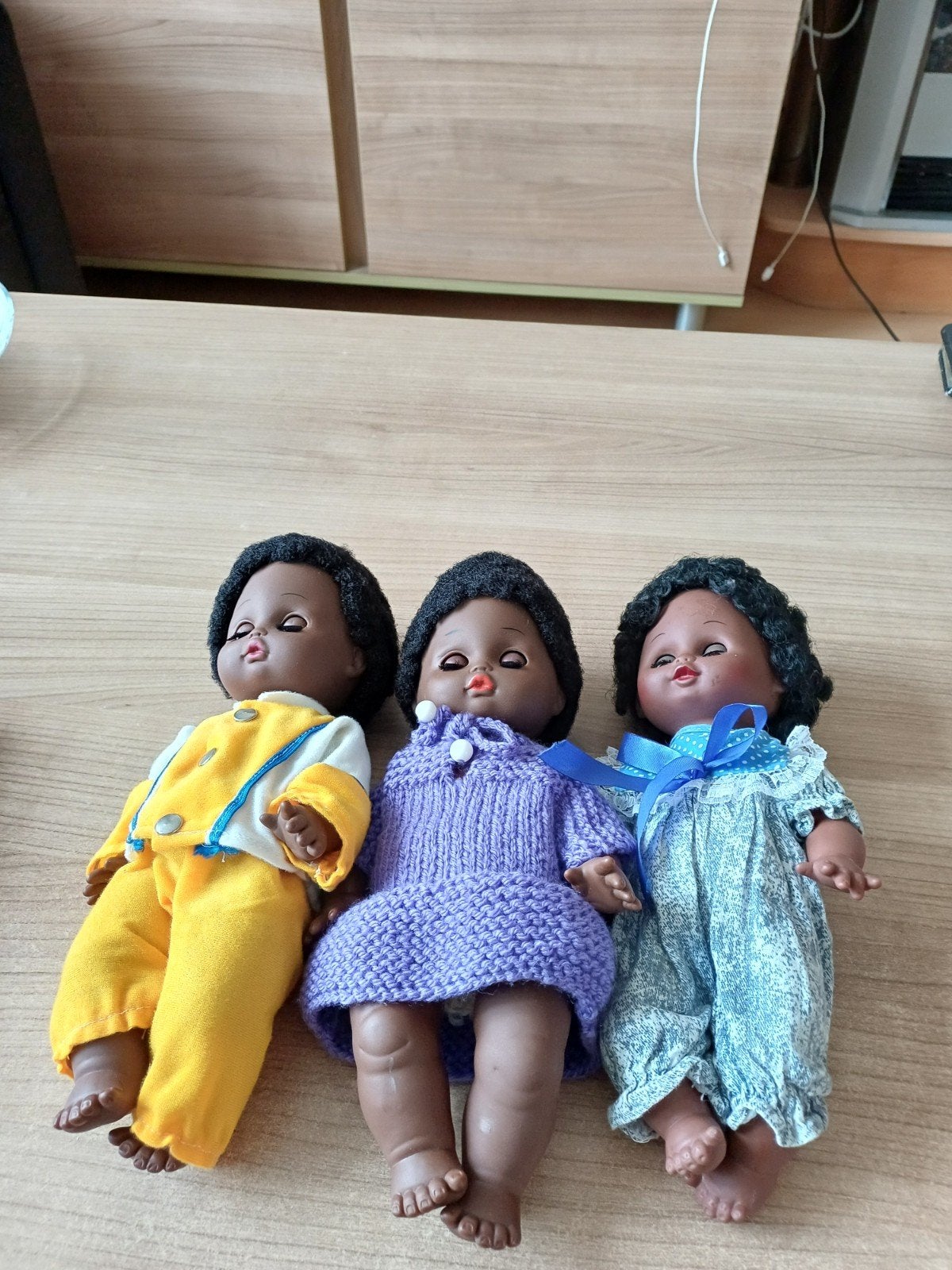 Set 3 donkere vintage babypopjes, ca. 23 cm lang, Ophalen of Verzenden, Gebruikt, Babypop