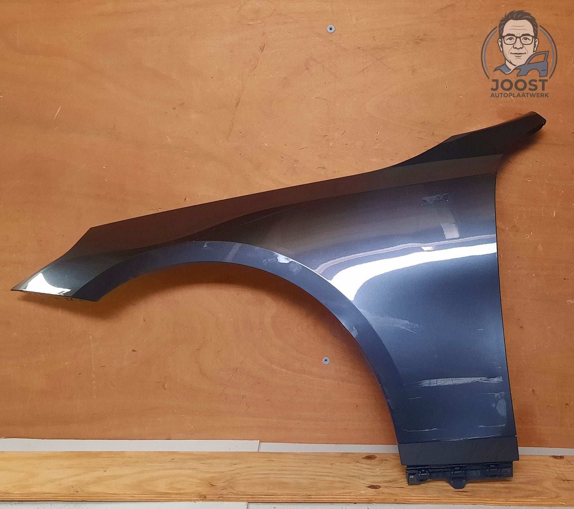 Voorscherm orgineel BMW 5-serie G60 G61 v.a 2023 5A37261, Gebruikt, Herkomst onderdeel bekend, Links, Spatbord