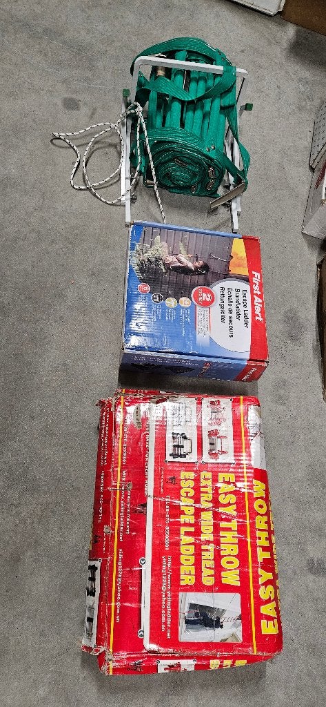 NOOD BRANDLADDER 3 STUKS ,NIEUW  ,SAMEN €100 WEG=WEG, Nieuw, Ophalen of Verzenden, Ladder, Opvouwbaar of Inschuifbaar