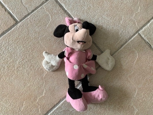 Knuffel minnie mouse 34 cm. Mist een strikje op de schoen, Ophalen of Verzenden, Gebruikt, Overige typen