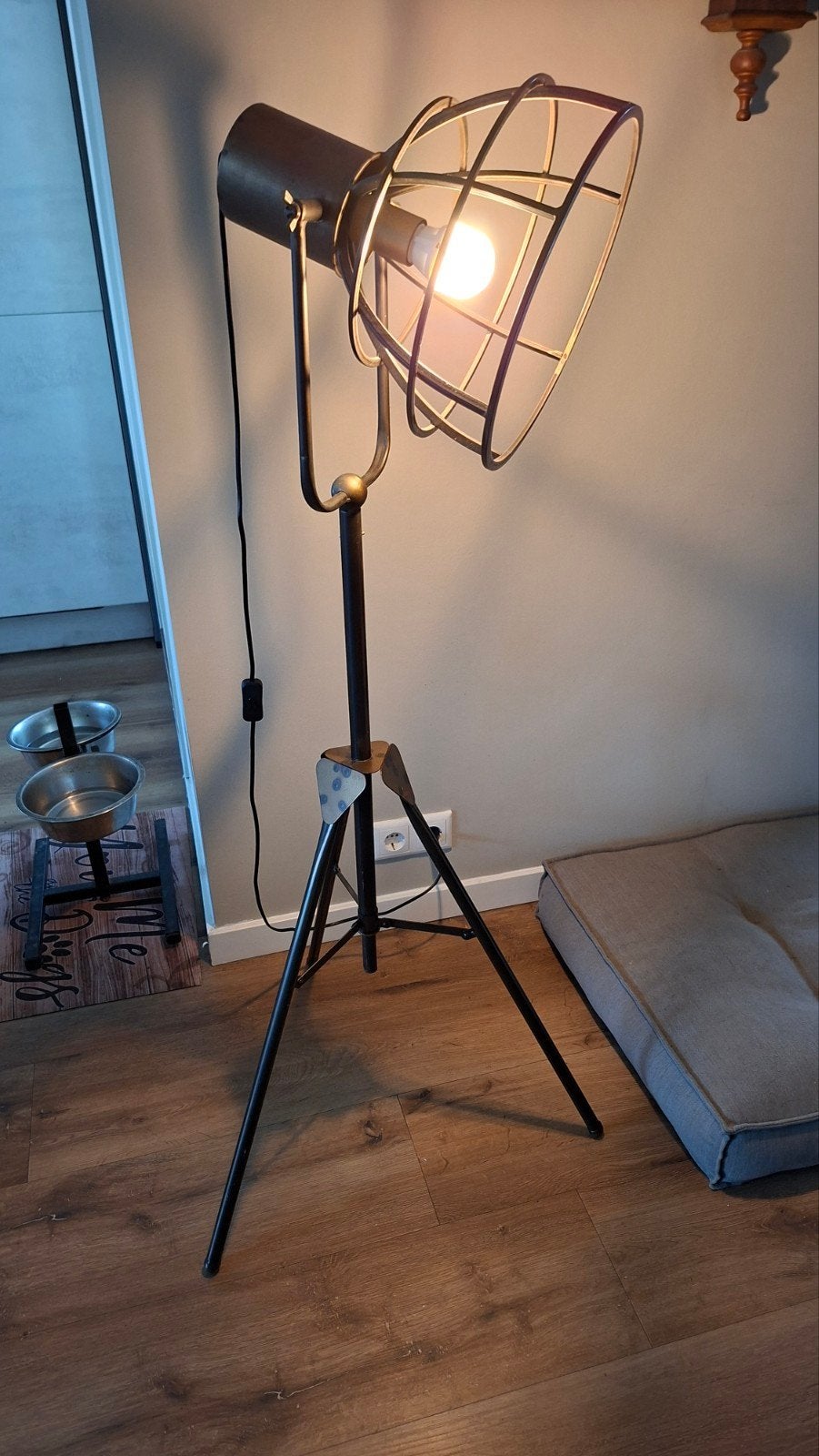 Industriële Vloerlamp met Roosterkap - Zo goed als nieuw, Zo goed als nieuw, Metaal, E27 (groot), Ophalen of Verzenden