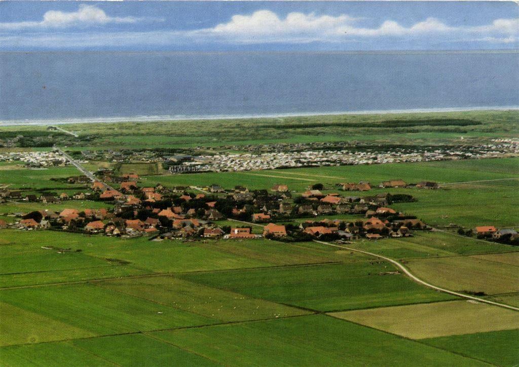 Ameland, luchtopname van Buren met campings - 1991 gelopen, Ophalen of Verzenden, Voor 1920, Gelopen, Waddeneilanden