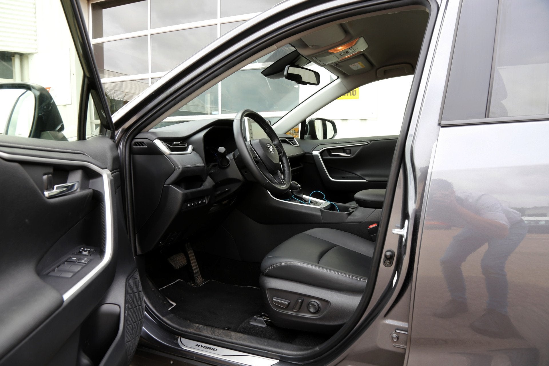 Toyota RAV4 2.5 Hybrid*Fabrieksgarantie t/m12-2031!*Perfect, Gebruikt, 4 cilinders, Bedrijf, 1565 kg