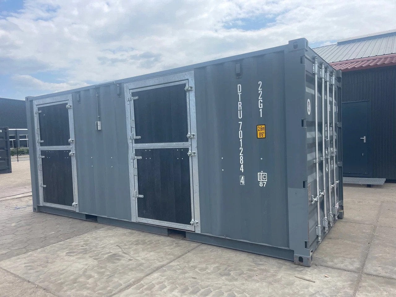VERNOOY 20FT 8.6 PAARDENBOX 701284, Vernooy Containers B.V., Dave@vernooy.nl, Kellensedwarsweg 9
4004 JC  Tiel, NL