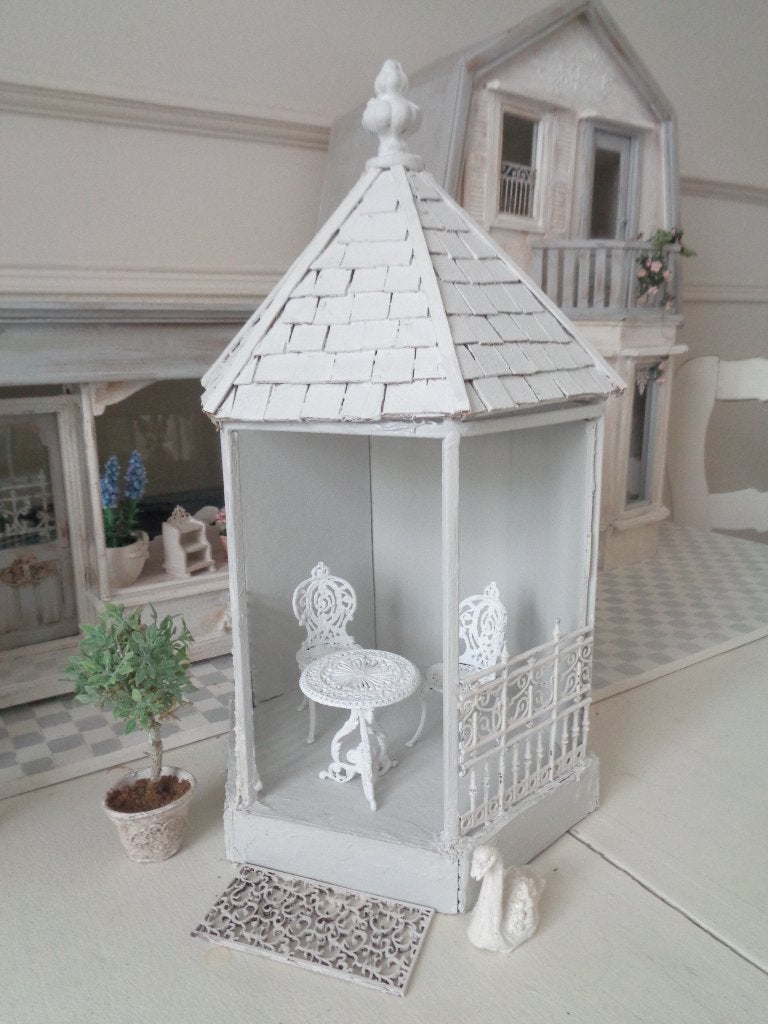 Brocant prieel......Poppenhuis 1:12…(Fotonr R50), Ophalen of Verzenden, Nieuw, Poppenhuis