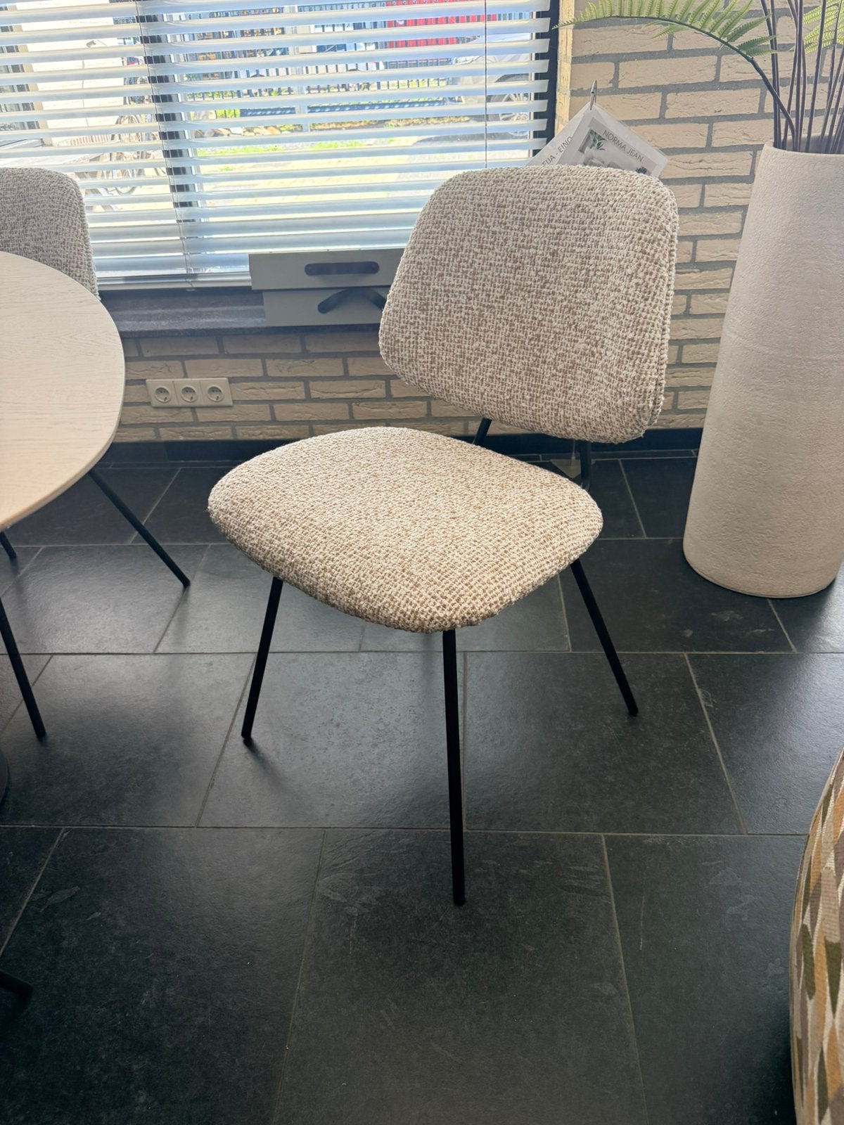 Showroomopruiming! Stoel Jon - Eleonora - 8 stuks - € 792,-, Ophalen, Nieuw, Stof, Vijf, Zes of meer stoelen