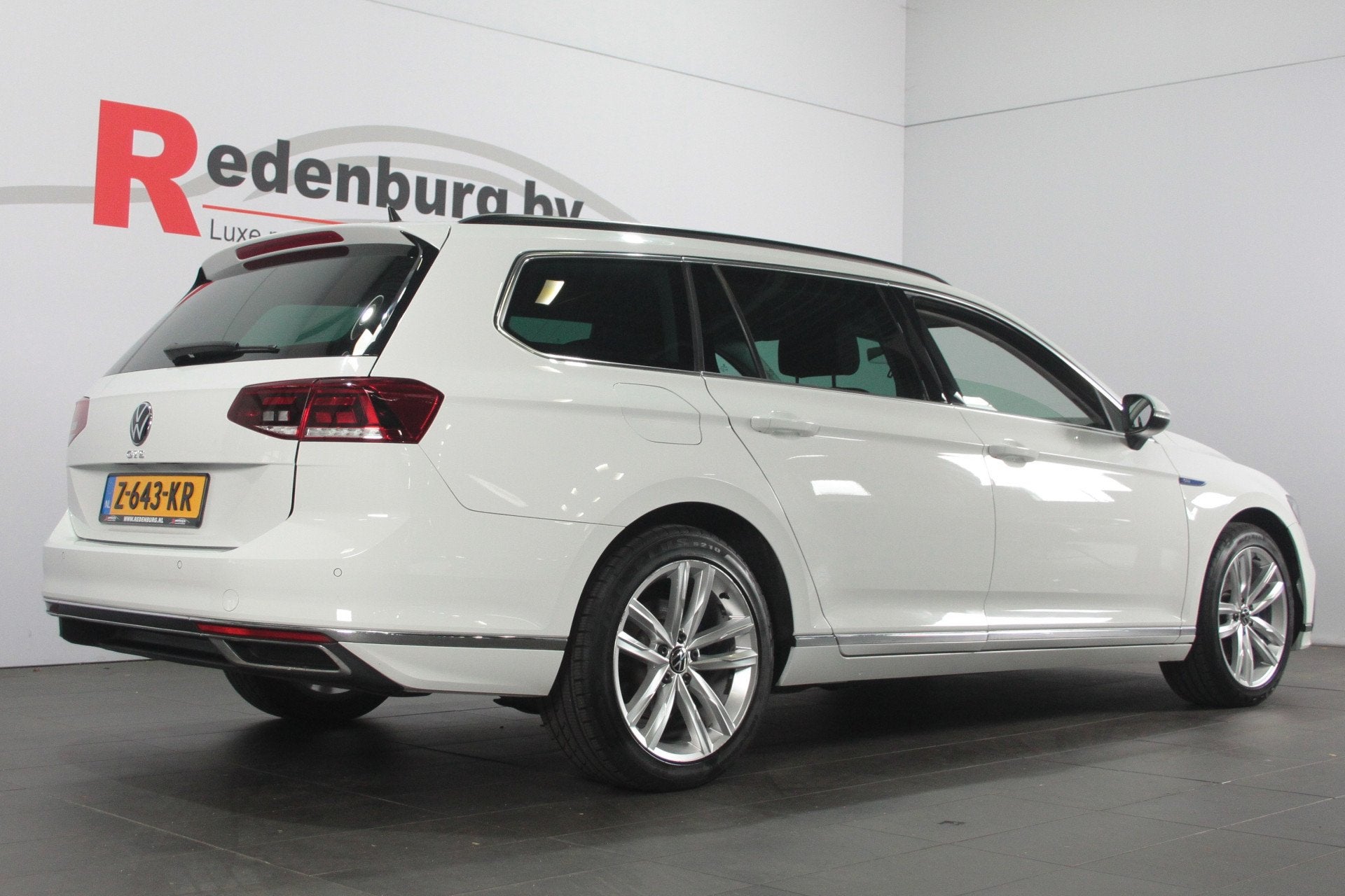 Volkswagen Passat Variant 1.4 TSI PHEV GTE Business - Carpla, Gebruikt, Euro 6, 4 cilinders, Wit