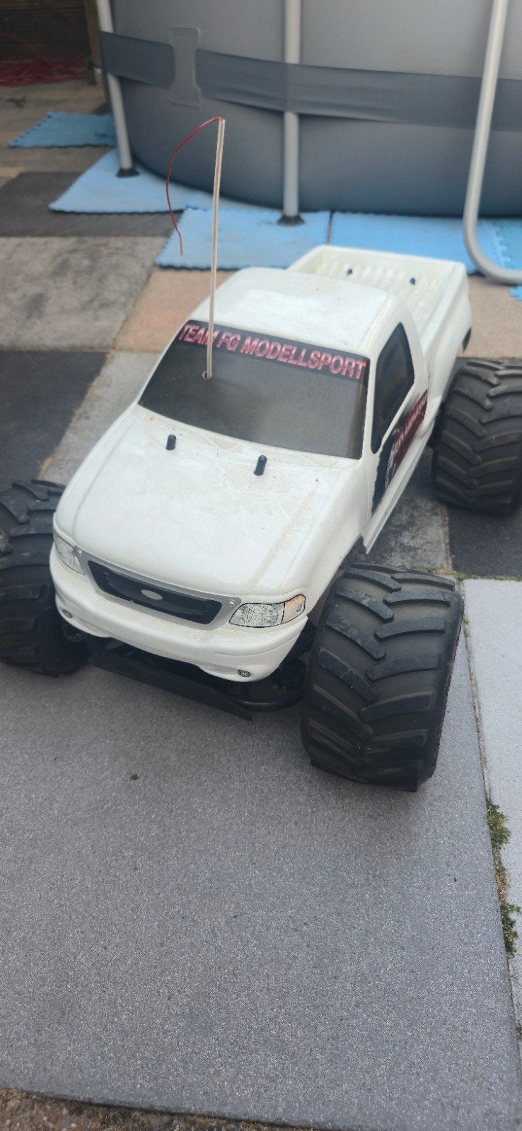 Monster truck 27cc €350 direct ophalen dit WEEKEND!!, Ophalen, Benzine, Gebruikt, Auto offroad