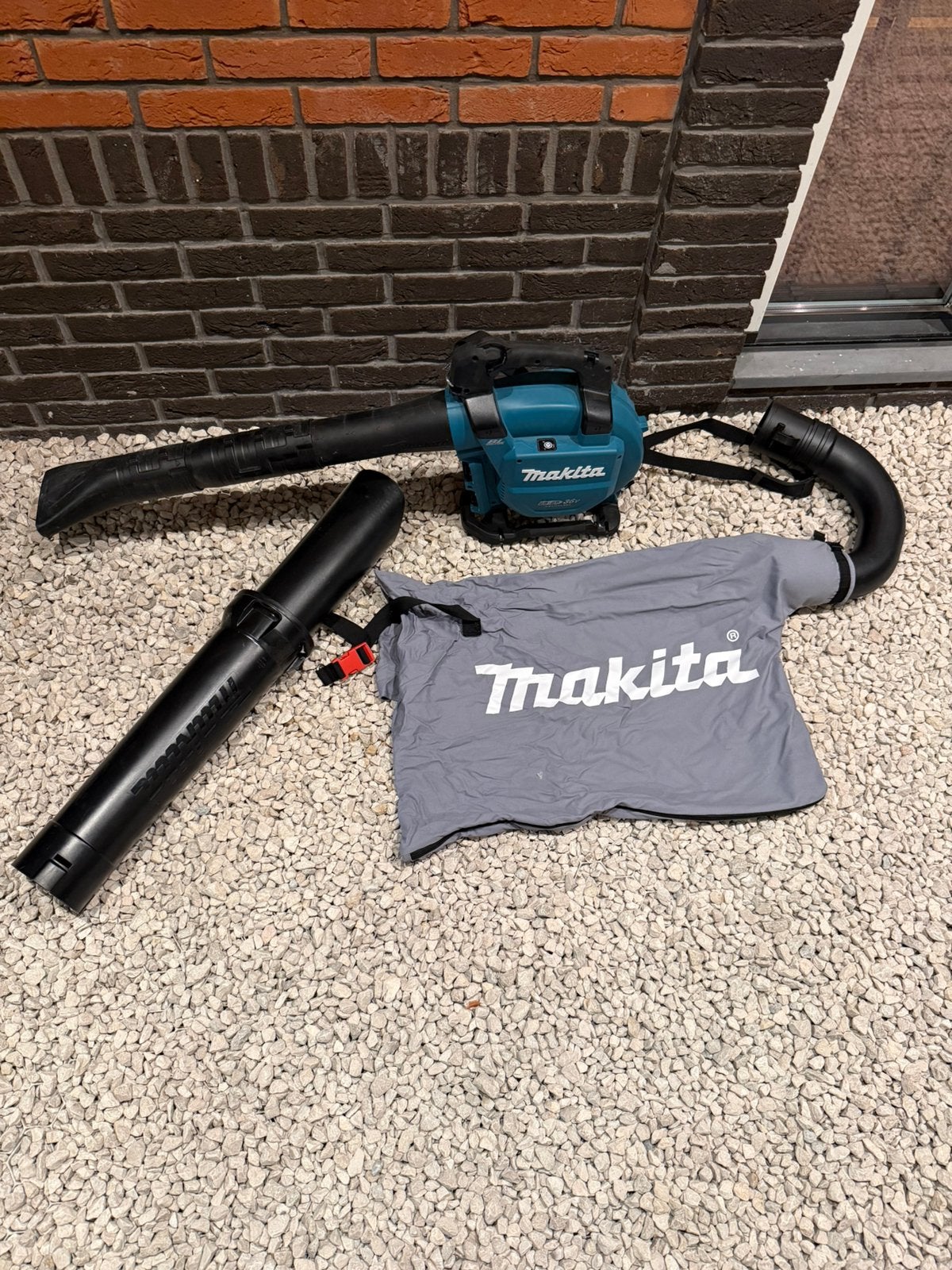 Nieuwe Makita bladblazer / bladzuiger, Tuin en Terras, Bladblazers, Ophalen, Zo goed als nieuw