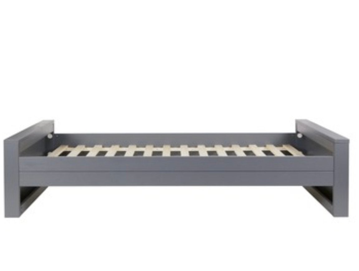Grijs bed Dennis ( oa karwei), Gebruikt, 90 cm, Eenpersoons, Ophalen of Verzenden