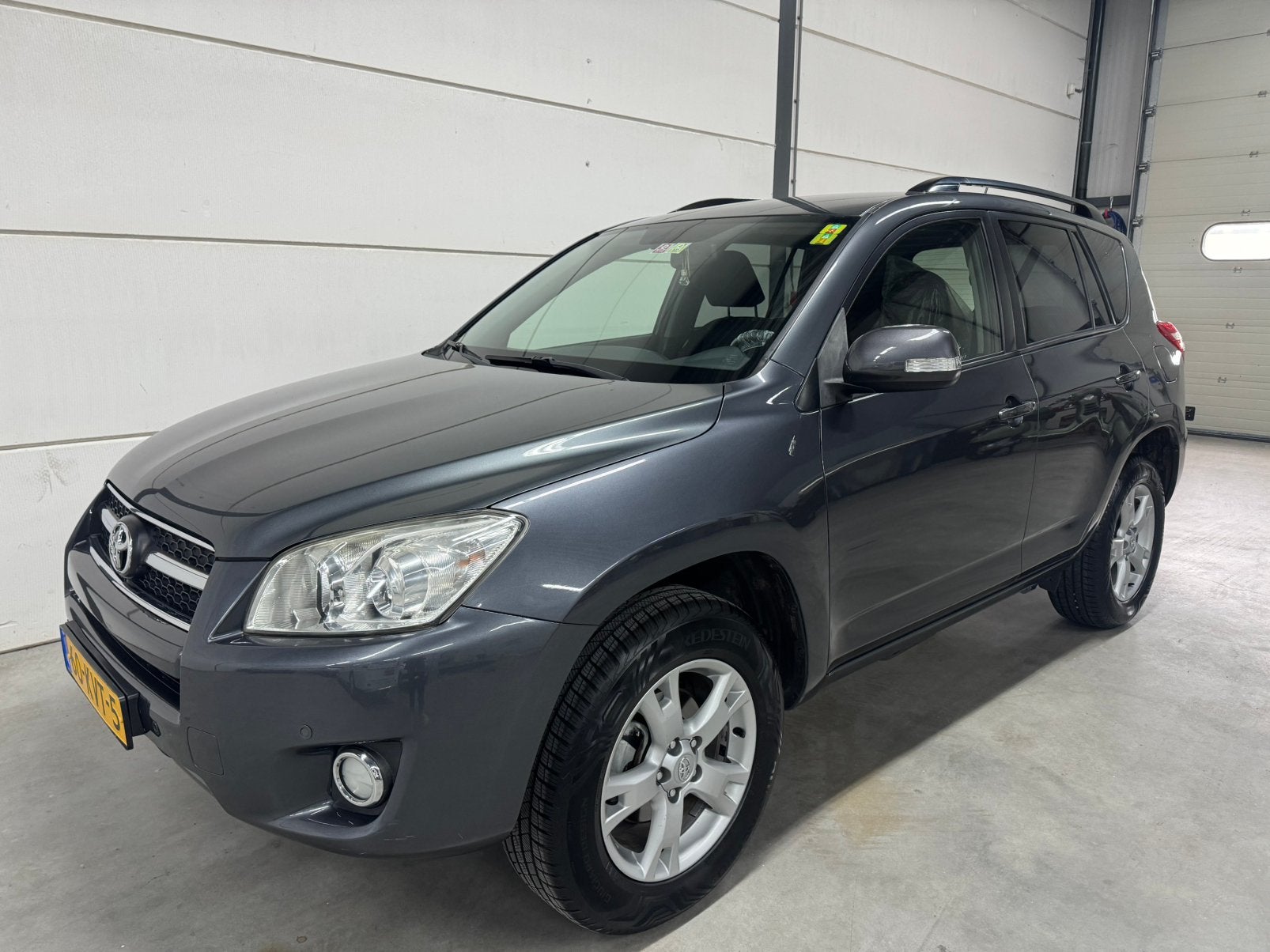 Toyota Rav4 2.0 Vvt-i, 1e Eigenaar, NL Auto, NAP! 6 Bak, Auto's, Voorwielaandrijving, Stof, 4 cilinders, Handgeschakeld
