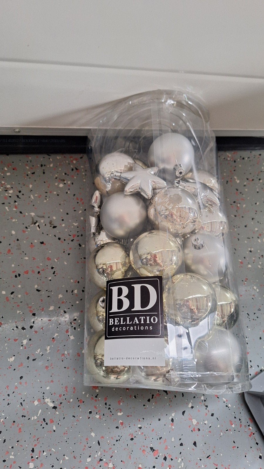 Gratis set zilveren kerstballen., Diversen, Ophalen