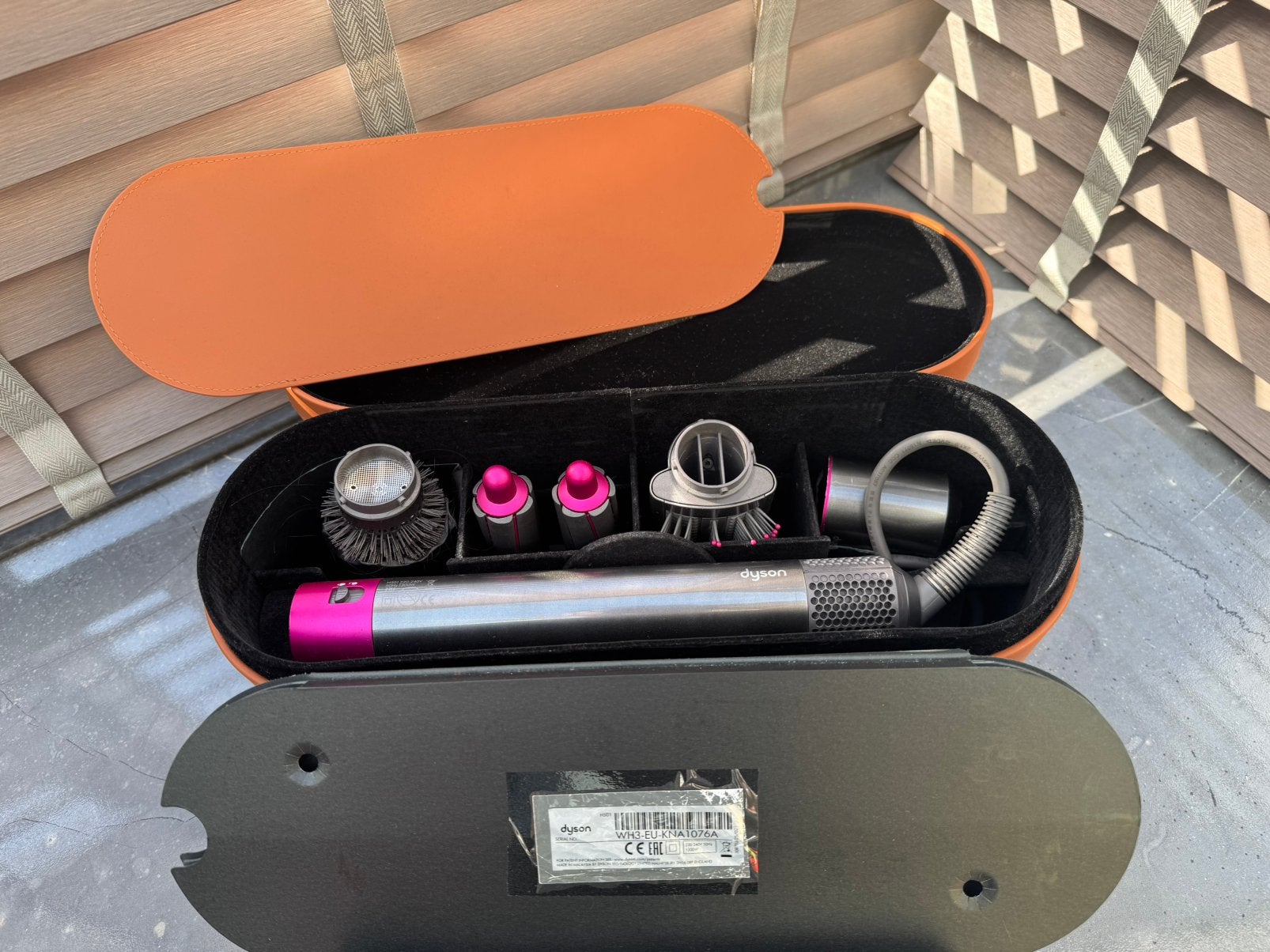 Dyson Airwrap rosé föhn/haardroger, Ophalen of Verzenden, Zo goed als nieuw, Föhn of Haardroger