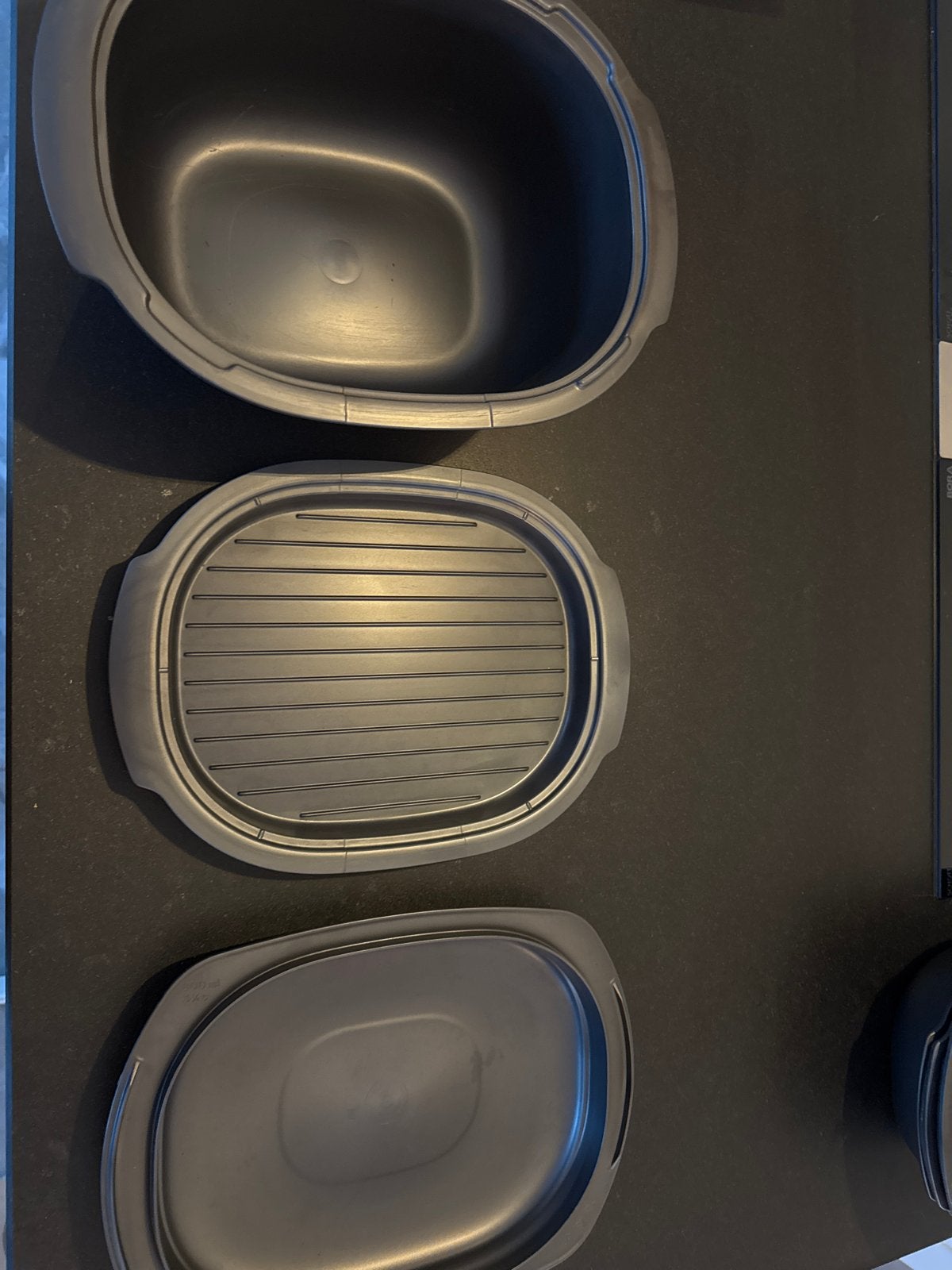 Tupperware UltraPro Ovenschaal 3.5 L met Rooster en Deksel, Overige kleuren, Schaal, Ophalen of Verzenden, Zo goed als nieuw