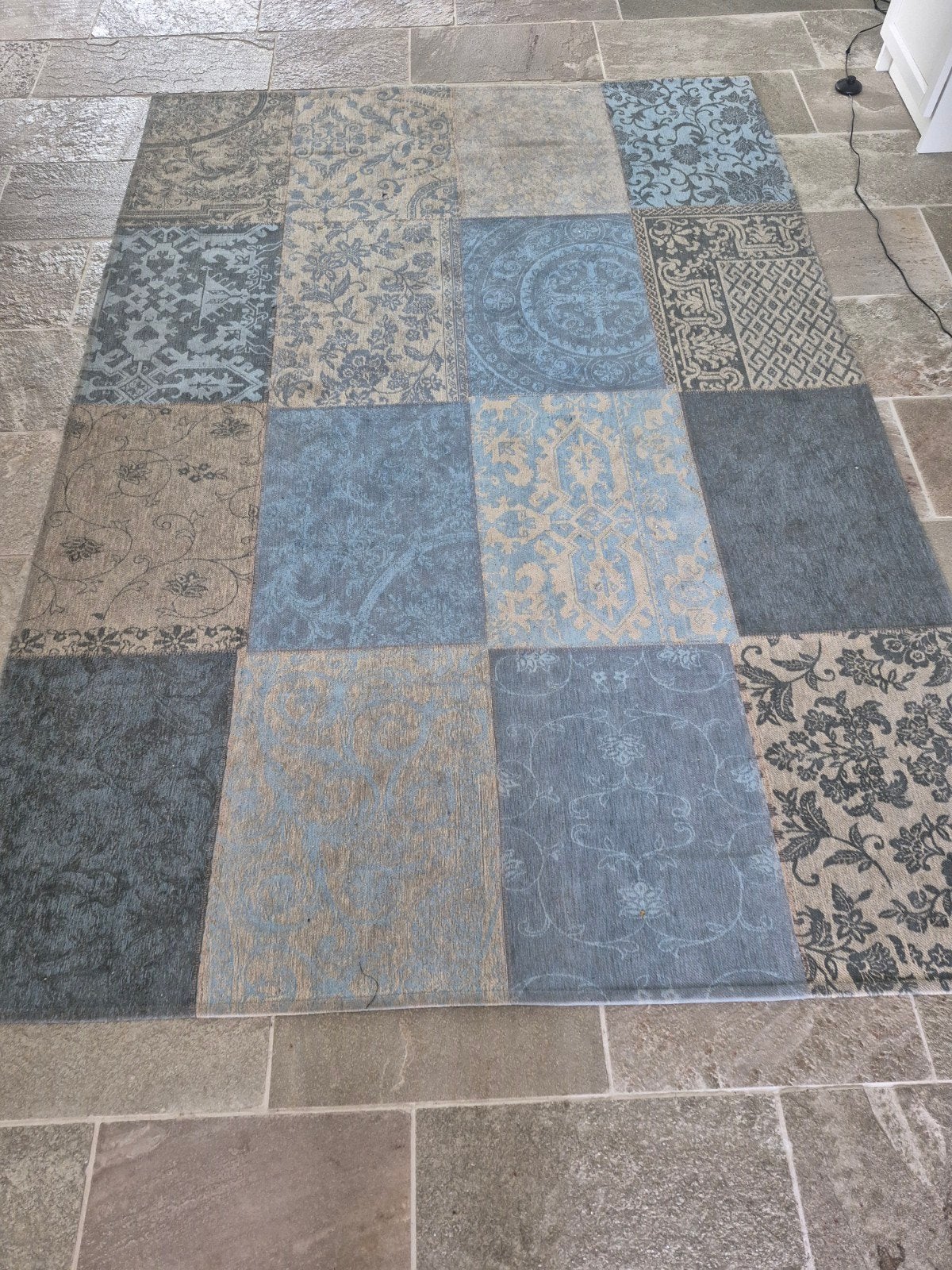 Vloerkleed 231x163cm - Gebruikt maar nog goed, Huis en Inrichting, Ophalen, Gebruikt, Blauw, 150 tot 200 cm