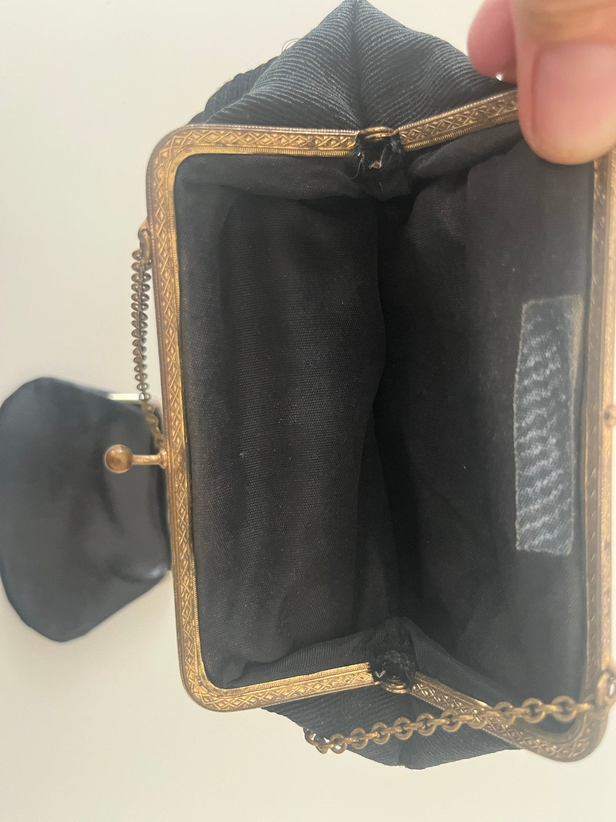 Vintage Zwart Avondtasje met Gouden Sluiting en Ketting, Ophalen of Verzenden, Dames