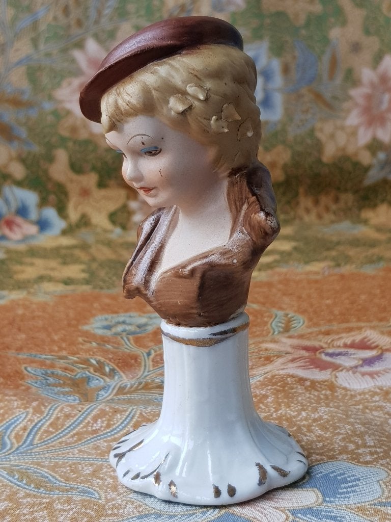 Antiek borstbeeldje of buste uit Frankrijk van een meisje., Antiek en Kunst, Ophalen of Verzenden