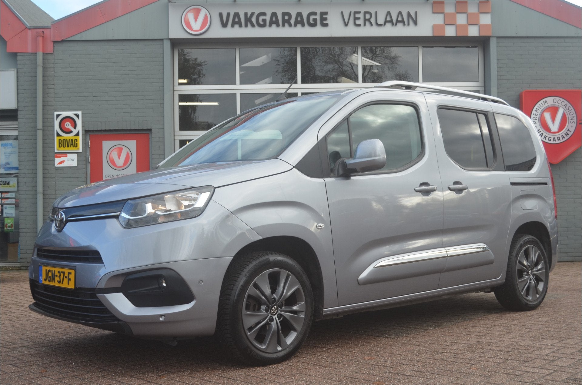 Toyota PROACE CITY Verso nw. motor! panodak 12 mnd.gar., Voorwielaandrijving, 12 maanden, Gebruikt, Bedrijf