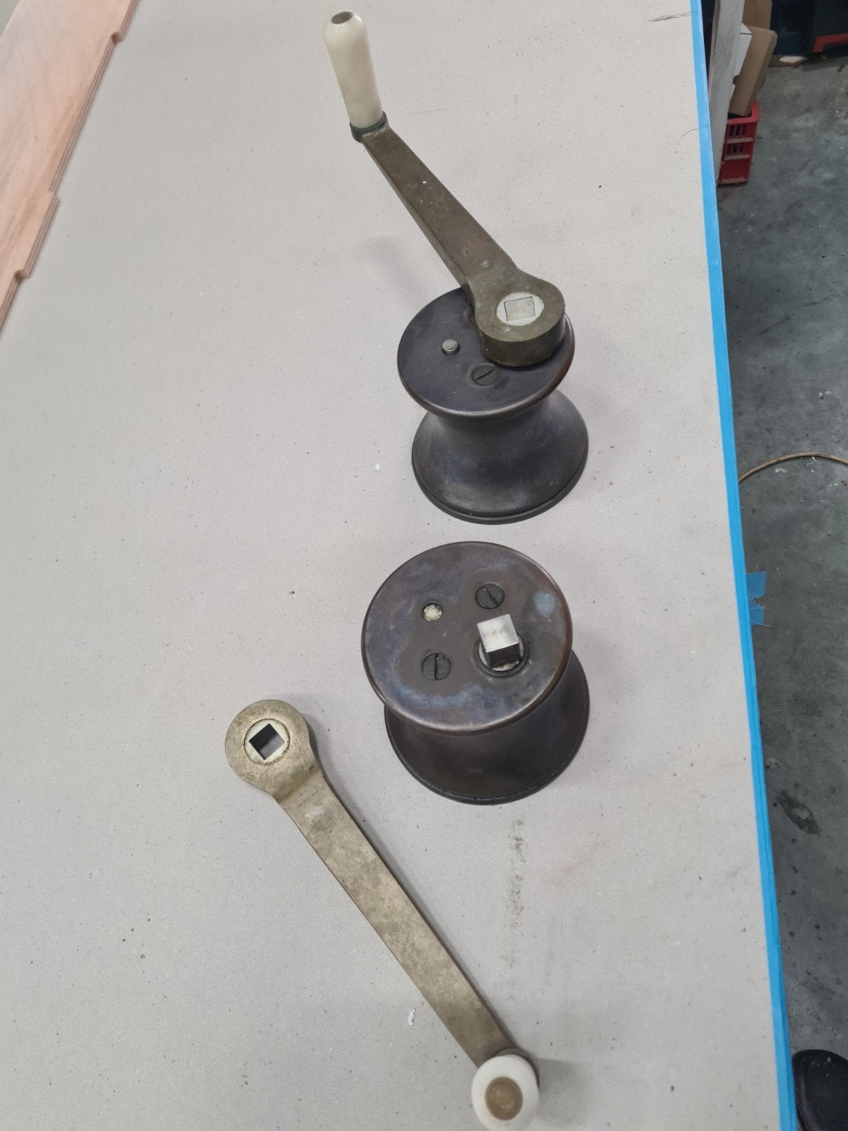 2 stuks bronzen lieren - Seafors Holland, Ophalen of Verzenden, Gebruikt