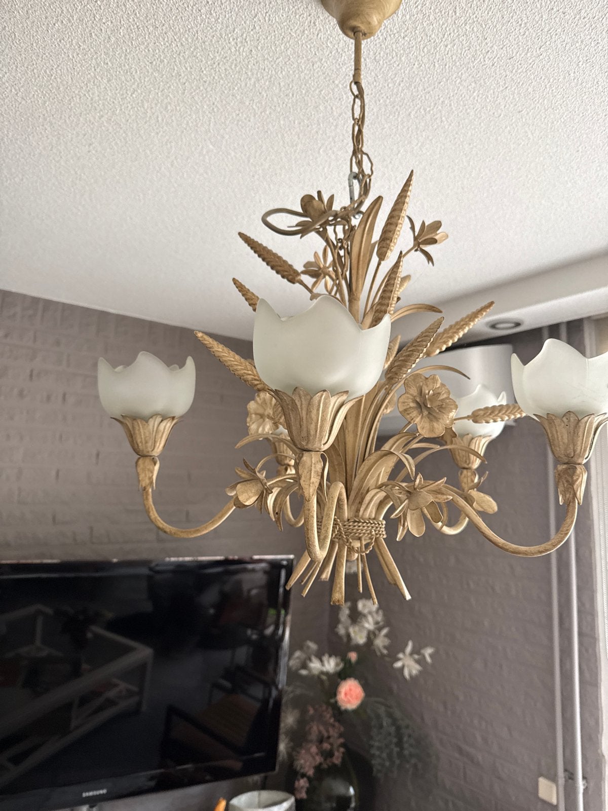 Klassieke gouden kroonluchter met bloemmotief, Ophalen