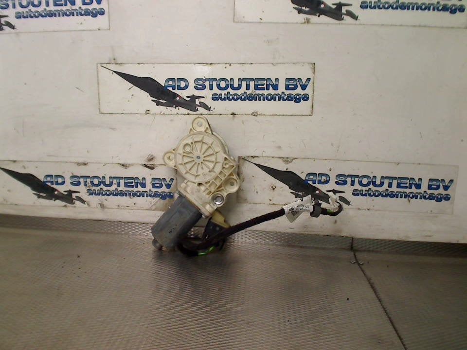 Motor Raammechaniek Rechts Voor CLS (C219) 2007, Gebruikt, Mercedes-Benz AG, Mercedes-Benz, Mercedesstraße 120, Stuttgart 70372, , Duitsland