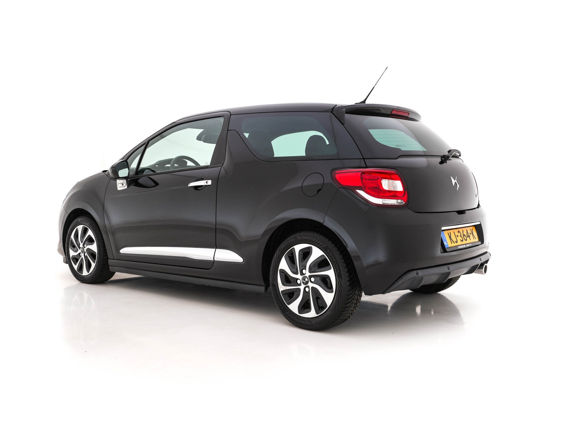 DS DS 3 1.6 BlueHDi Business *ALCANTARA-MICROFIBRE | SPORT-S, Auto's, Voorwielaandrijving, Gebruikt, 4 cilinders, 775 kg