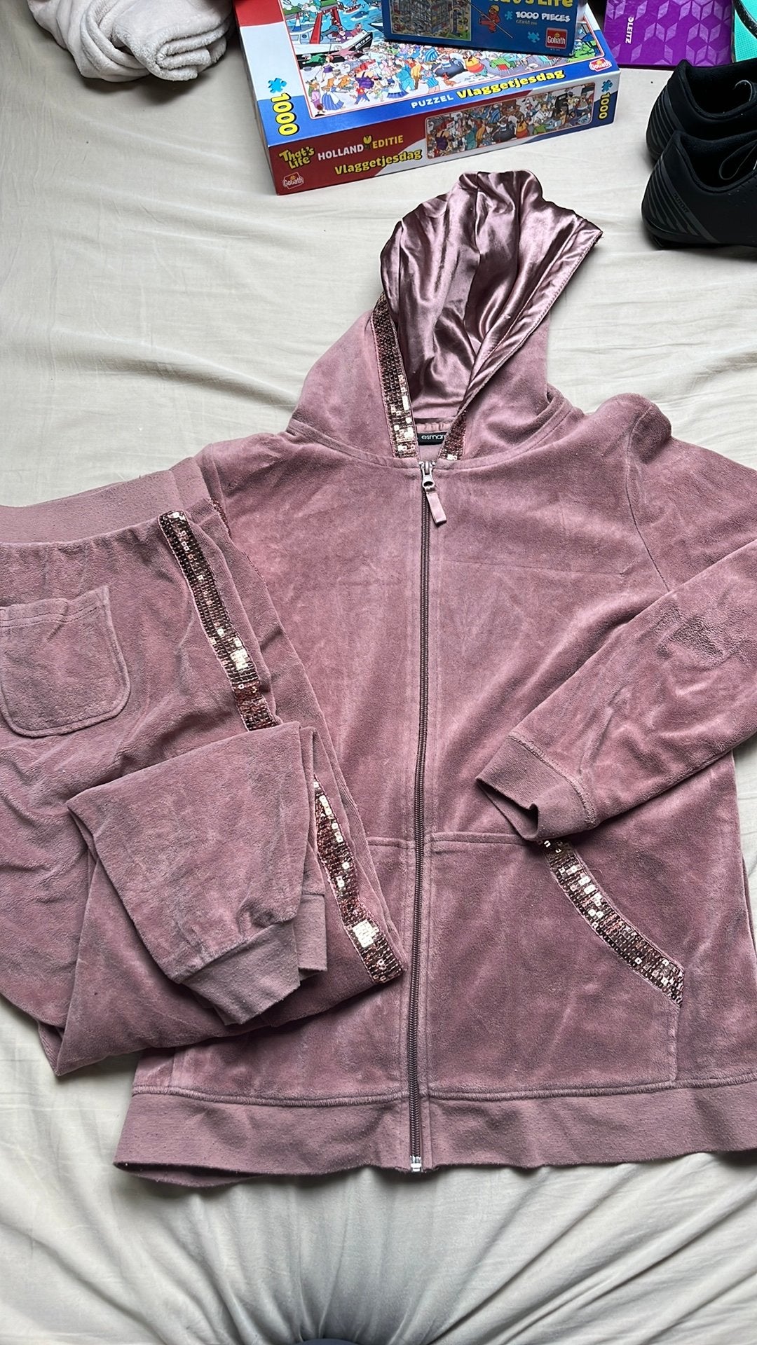 Esmara fluwelen trainingspak met pailletten, maat L, Kleding | Dames, Huispakken, Ophalen of Verzenden, Gedragen, Maat 42/44 (L)