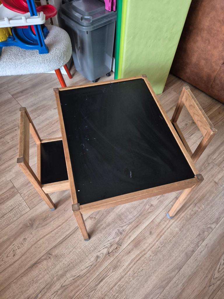 IKEA LÄTT kindertafel met stoeltjes, Ophalen, Gebruikt, Tafel(s) en Stoel(en)