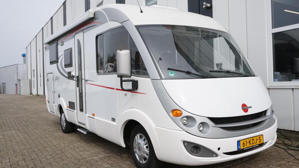 Bürstner Aviano 640 I 1e eig., hefbed, Caravans en Kamperen, Integraal, Ringverwarming, Fiat, Koelkast